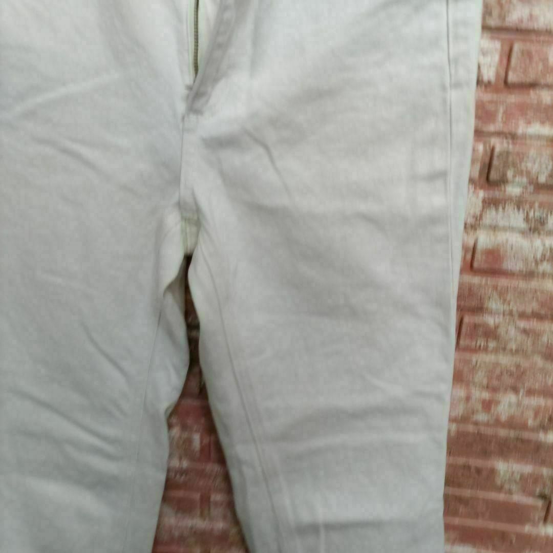 GU(ジーユー)のGU ジーユー ハイウエスト ストレートジーンズ ナチュラル Sサイズ レディースのパンツ(デニム/ジーンズ)の商品写真