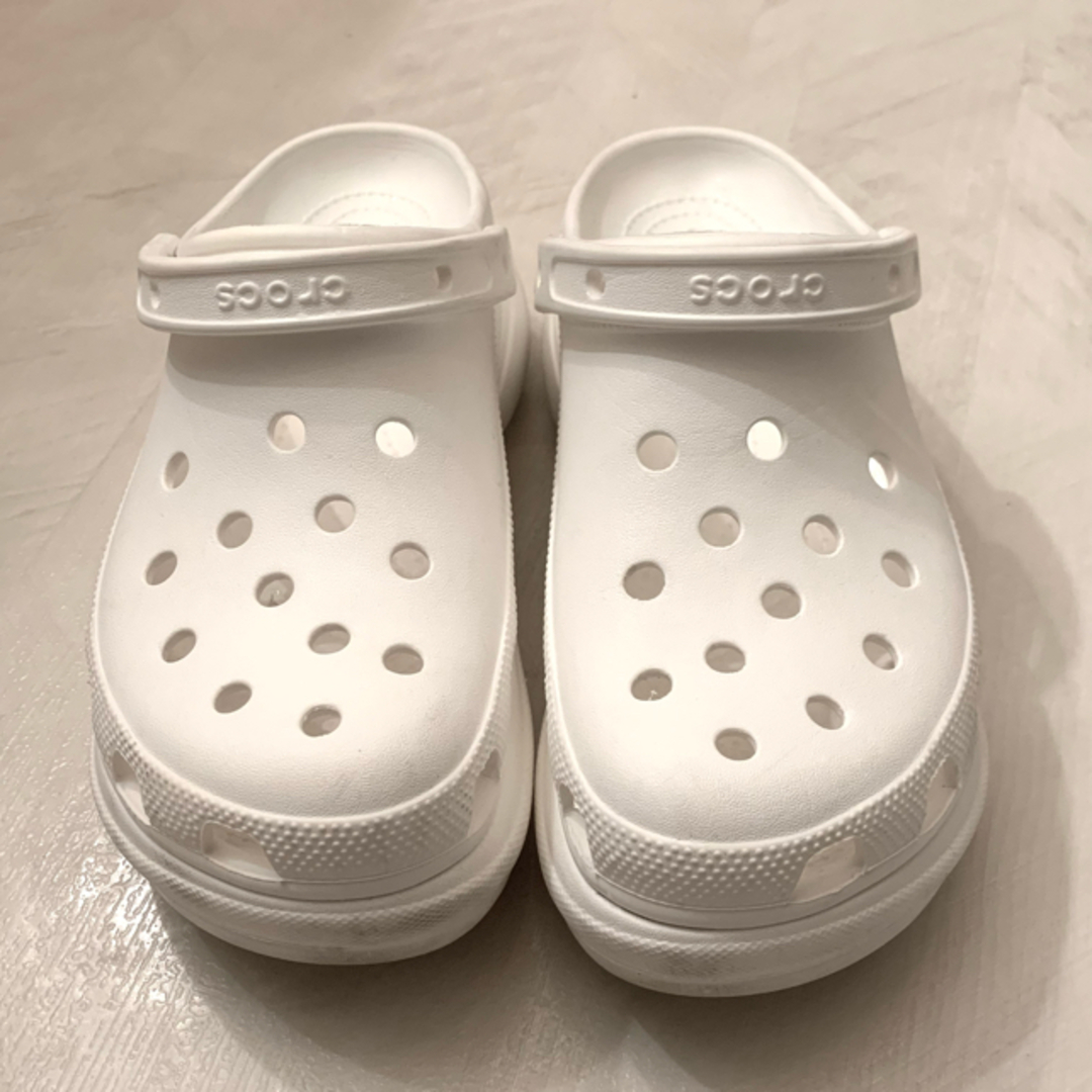 crocs(クロックス)のクロックス 厚底 クラシック ベイ クロッグ レディースの靴/シューズ(サンダル)の商品写真