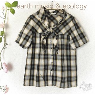 アースミュージックアンドエコロジー(earth music & ecology)のアースミュージック&エコロジー　リボンブラウス　チェック(シャツ/ブラウス(半袖/袖なし))