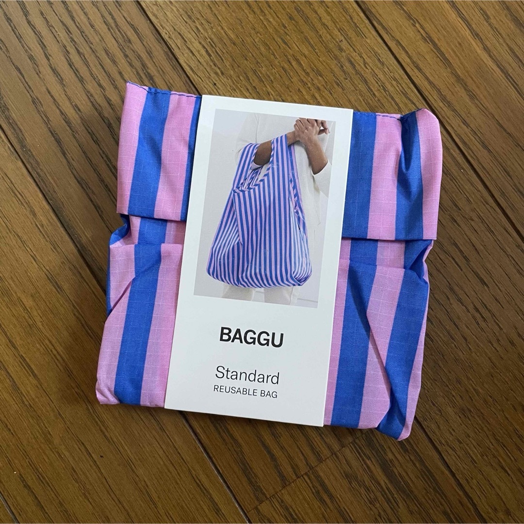 BAGGU STANDARD エコバック　青　ピンク　ブルー　ストライプ レディースのバッグ(ハンドバッグ)の商品写真