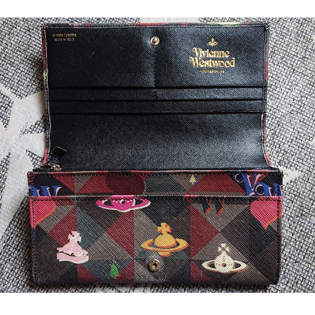 Vivienne Westwood(ヴィヴィアンウエストウッド)のヴィヴィアン・ウエストウッド LONG WALLET LOGOMANIA レディースのファッション小物(財布)の商品写真