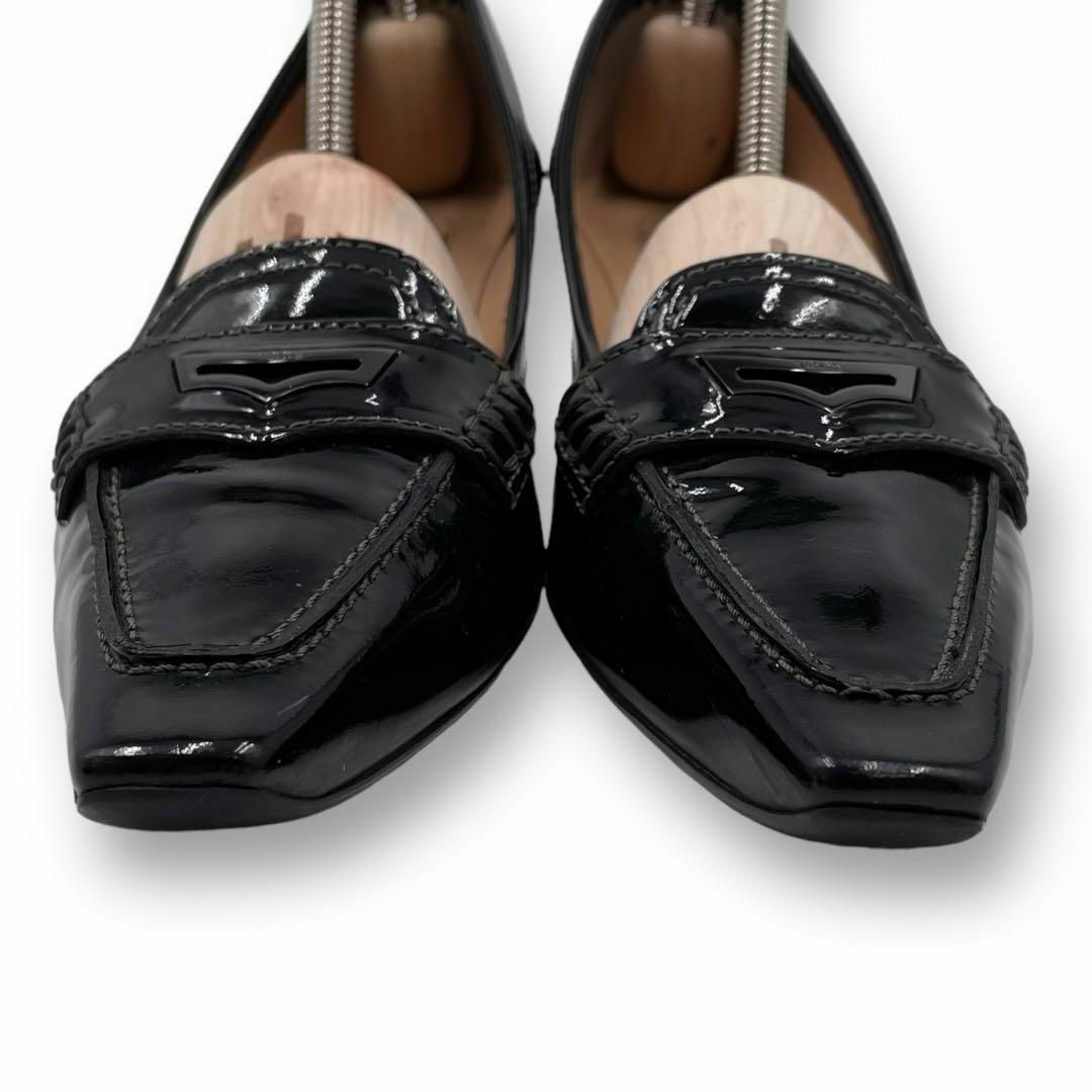 TOD'S(トッズ)の美品 TOD'S パンプス ヒール パテント ハーフサドル ゴンビーニ 黒 レディースの靴/シューズ(ハイヒール/パンプス)の商品写真