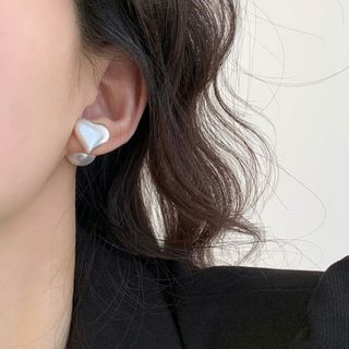 ❤️大人気❤️ハート スタッド ピアス シンプル ホワイト 大人 可愛い 韓国(ピアス)