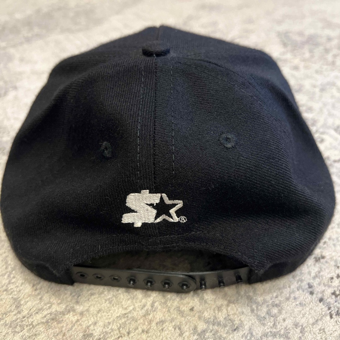Supreme(シュプリーム)のSupreme × STARTER MCMXCIV キャップ ブラック 中古 メンズの帽子(キャップ)の商品写真