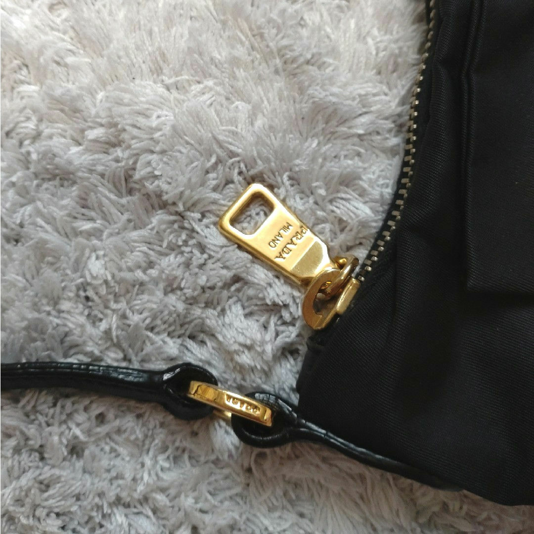 PRADA(プラダ)のKiko様専用　✩美品✩　プラダ　ハンドバッグ　リボン　ポーチ レディースのバッグ(ハンドバッグ)の商品写真