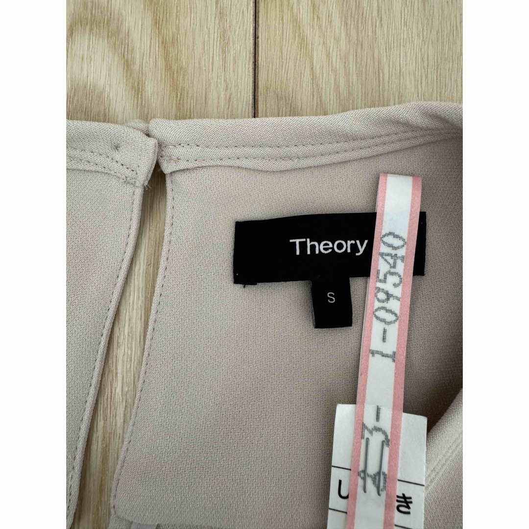 theory(セオリー)のTheoryデザイントップス　美品 レディースのトップス(チュニック)の商品写真