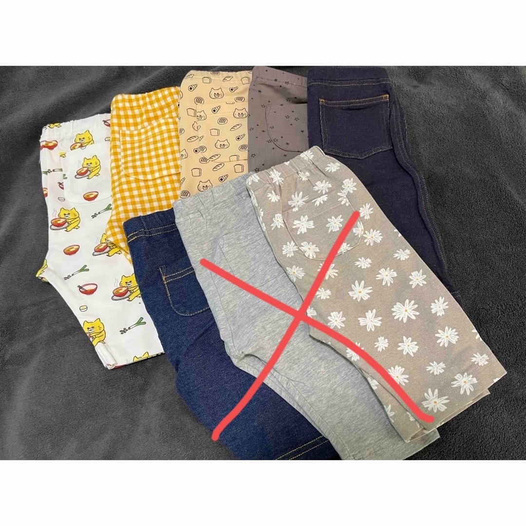 UNIQLO(ユニクロ)の専用　ユニクロレギンスパンツ キッズ/ベビー/マタニティのベビー服(~85cm)(パンツ)の商品写真