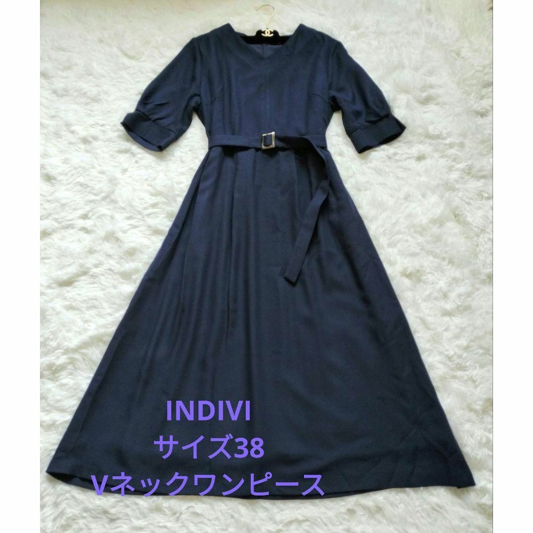 INDIVI(インディヴィ)のINDIVIネイビーVネックワンピース レディースのワンピース(ひざ丈ワンピース)の商品写真