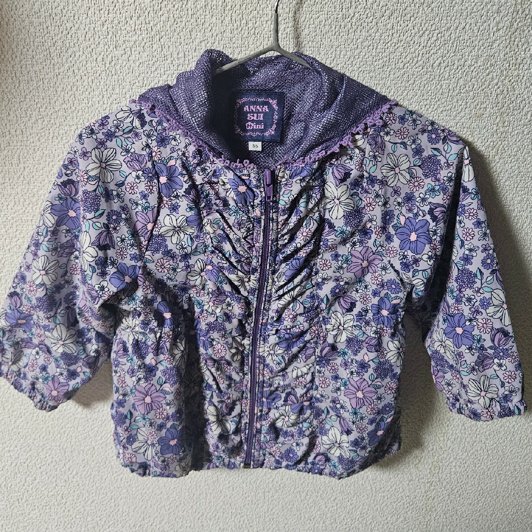 ANNA SUI mini(アナスイミニ)のアナスイ　ミニ　ナイロンパーカー キッズ/ベビー/マタニティのベビー服(~85cm)(ジャケット/コート)の商品写真