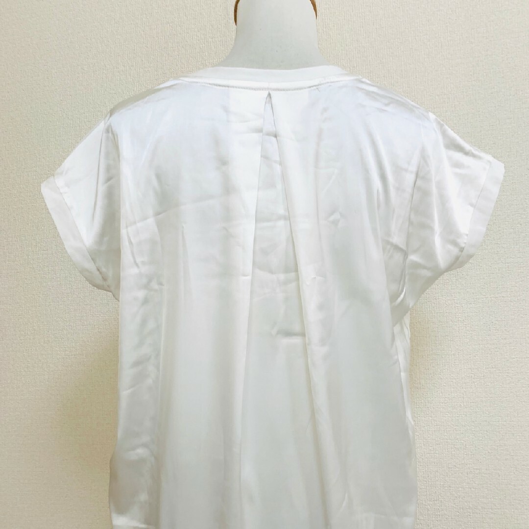 FLEUR de KALINA(フレールドゥカリーナ)のフレールドゥカリーナ　半袖カットソー　F　ホワイト　ピンク　ベージュ　プリント レディースのトップス(カットソー(半袖/袖なし))の商品写真