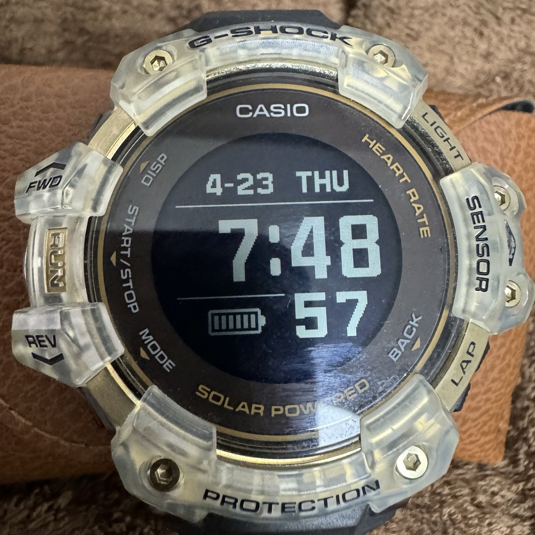 G-SHOCK(ジーショック)のジーショック　G-SHOCK G-SQUAD GBD-H1000-1A9JR メンズの時計(腕時計(アナログ))の商品写真