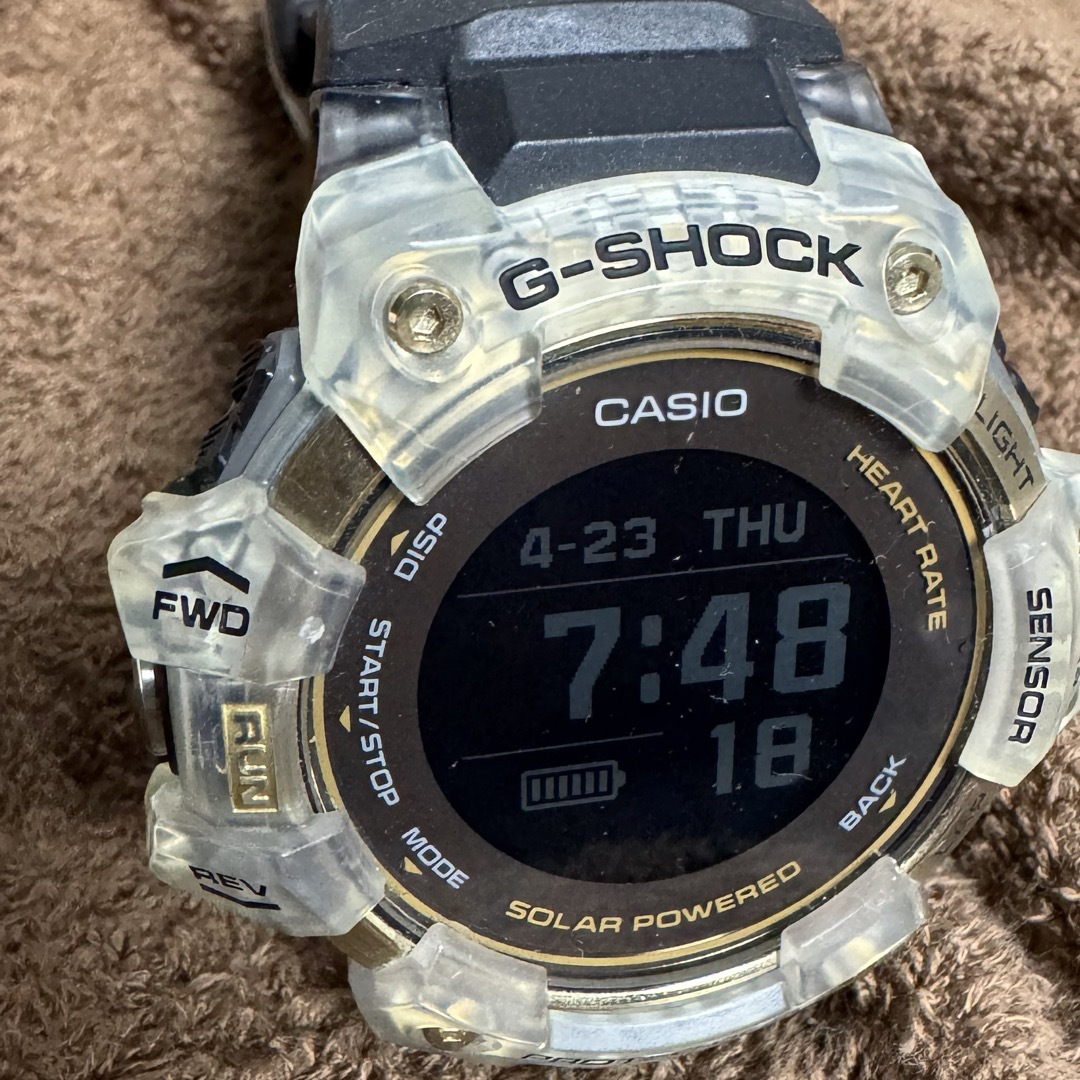 G-SHOCK(ジーショック)のジーショック　G-SHOCK G-SQUAD GBD-H1000-1A9JR メンズの時計(腕時計(アナログ))の商品写真