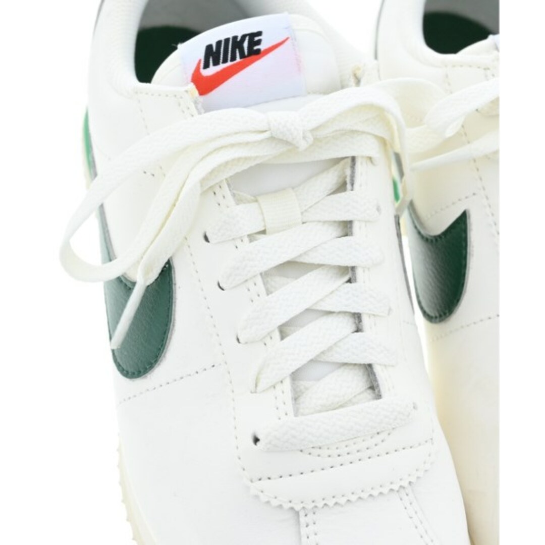 NIKE(ナイキ)のNIKE ナイキ スニーカー 24cm 白x緑 【古着】【中古】 レディースの靴/シューズ(スニーカー)の商品写真
