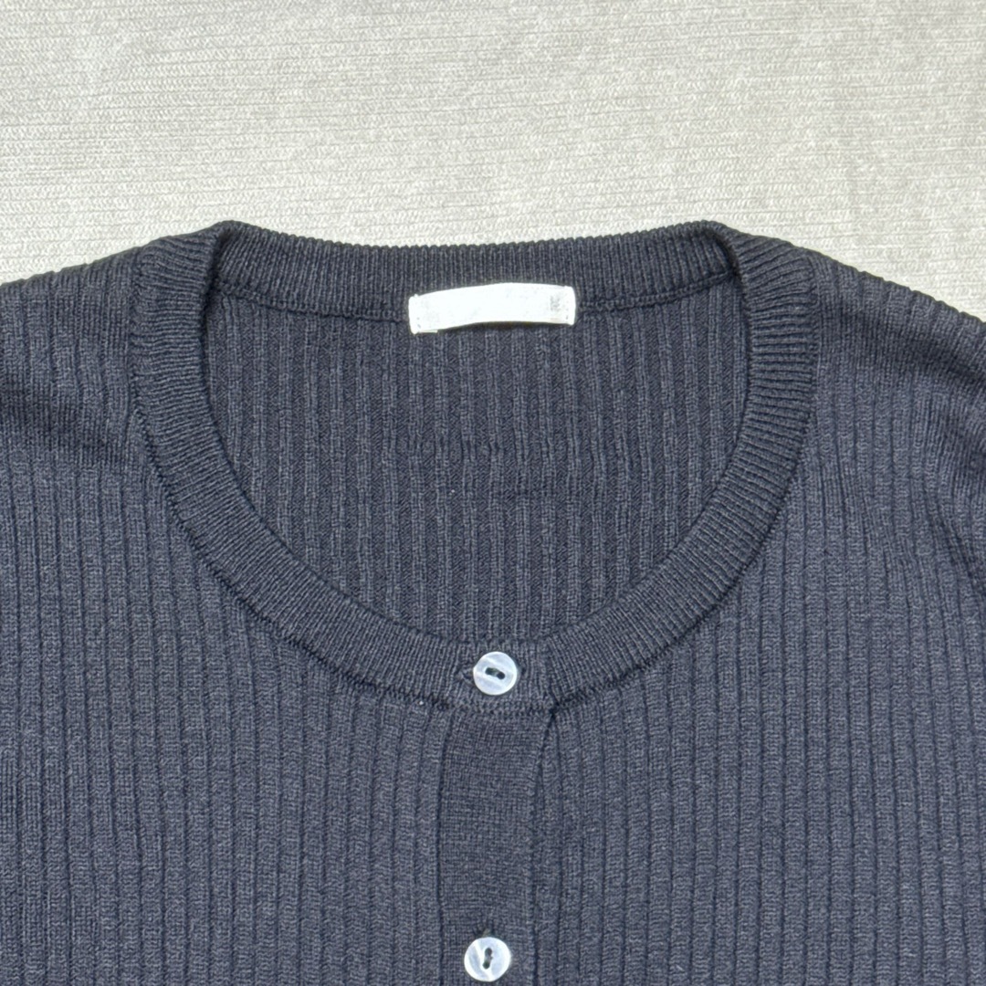 未使用　GU UVカットリブコンパクトカーディガン(長袖) BLACK M レディースのトップス(シャツ/ブラウス(長袖/七分))の商品写真