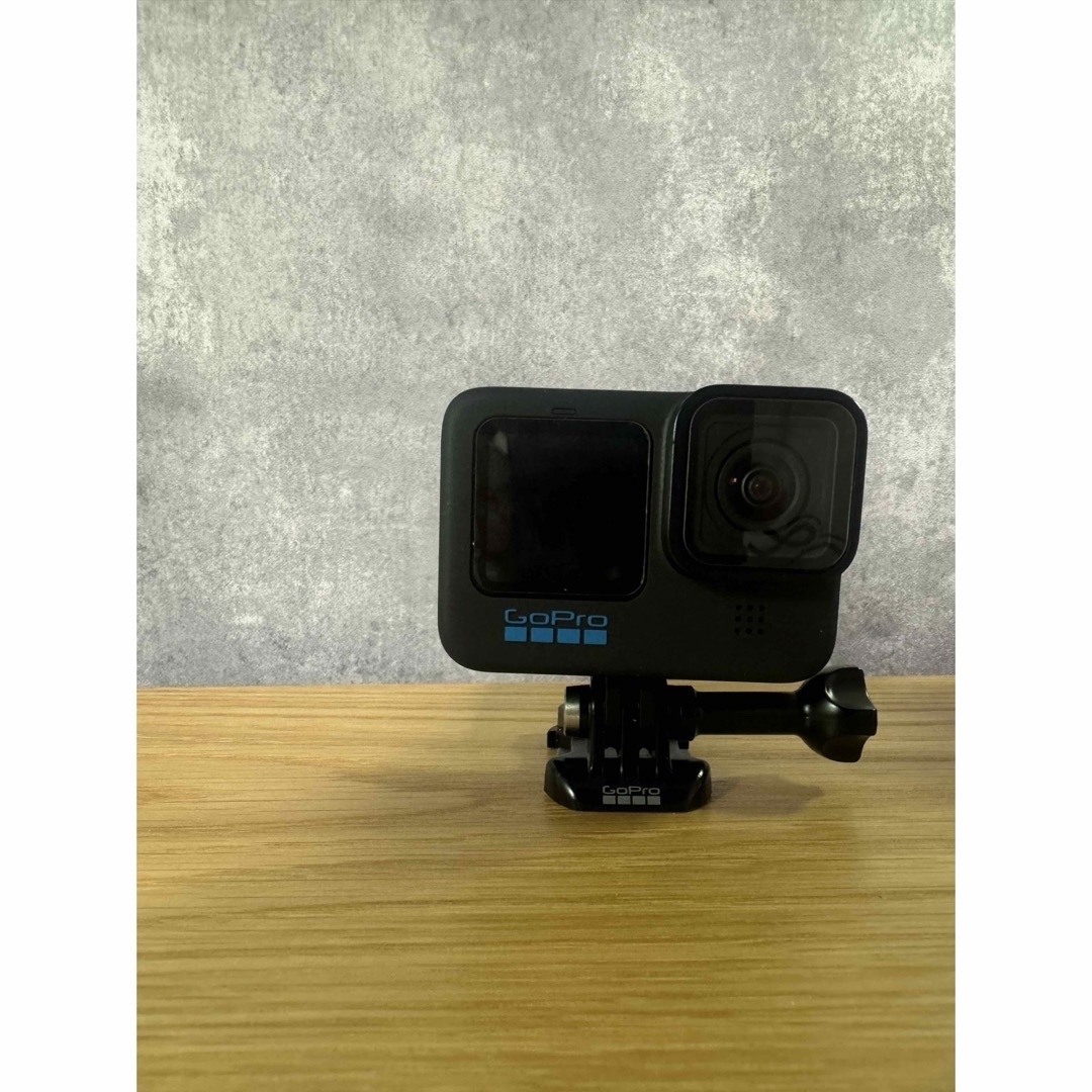 GoPro(ゴープロ)の【値下】GoPro カメラ HERO11 BLACK 他マウント等 スマホ/家電/カメラのカメラ(ビデオカメラ)の商品写真