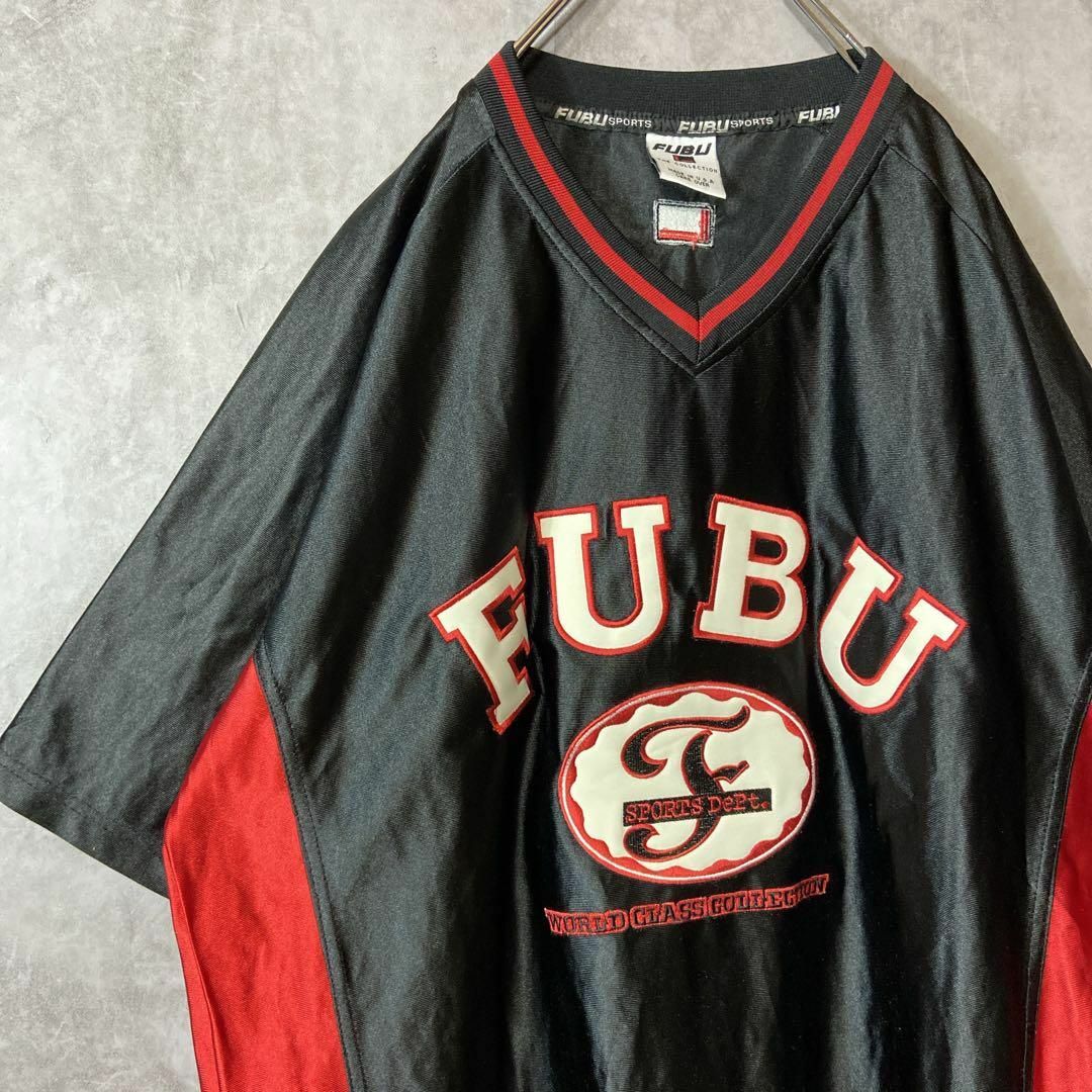 FUBU(フブ)の【usa製、ビックロゴ】FUBUゲームシャツ古着ヒップホップB系　ブラック黒 メンズのトップス(Tシャツ/カットソー(半袖/袖なし))の商品写真