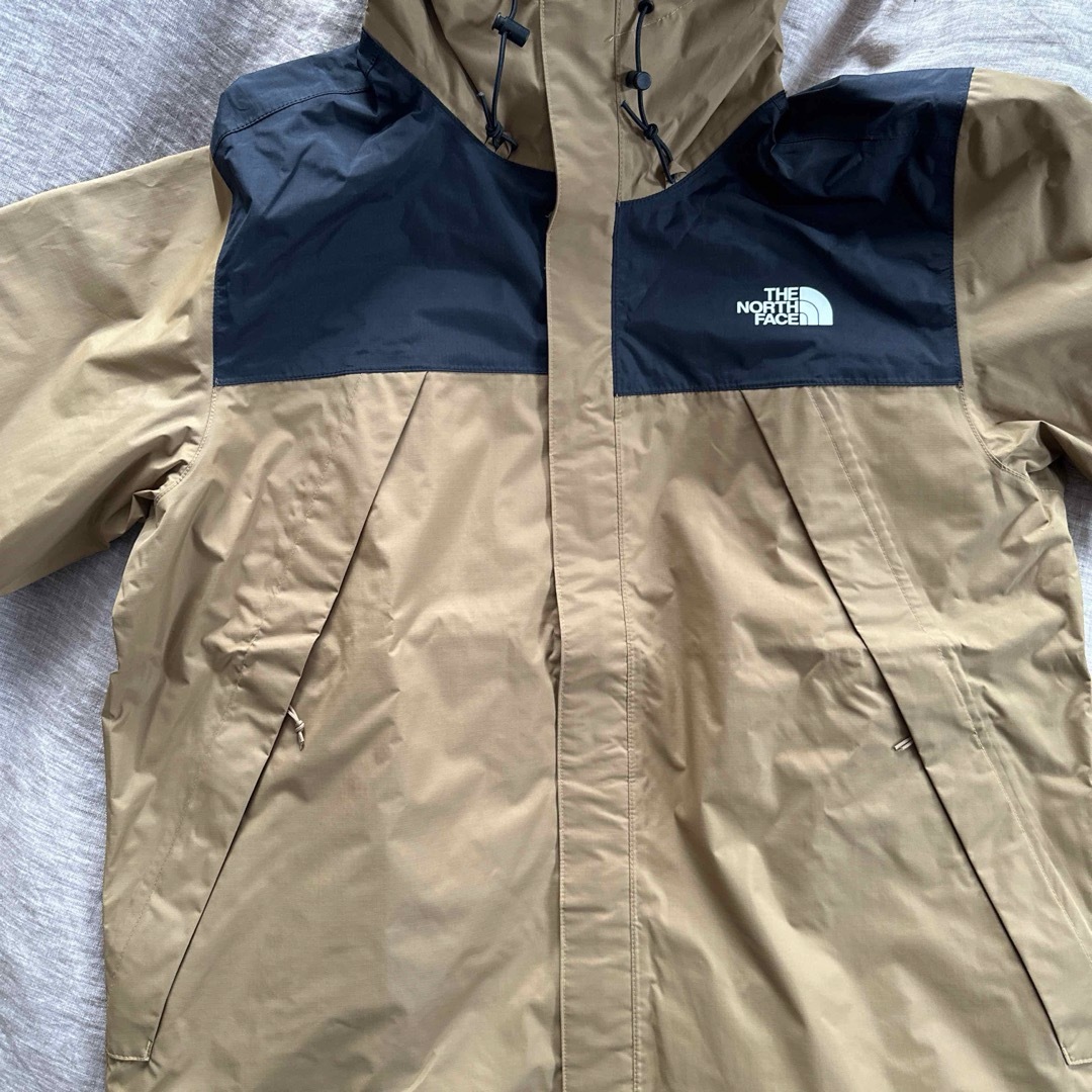 THE NORTH FACE(ザノースフェイス)のTHE NORTH FACE  アントラジャケット　ユーティリティブラウン　L メンズのジャケット/アウター(マウンテンパーカー)の商品写真