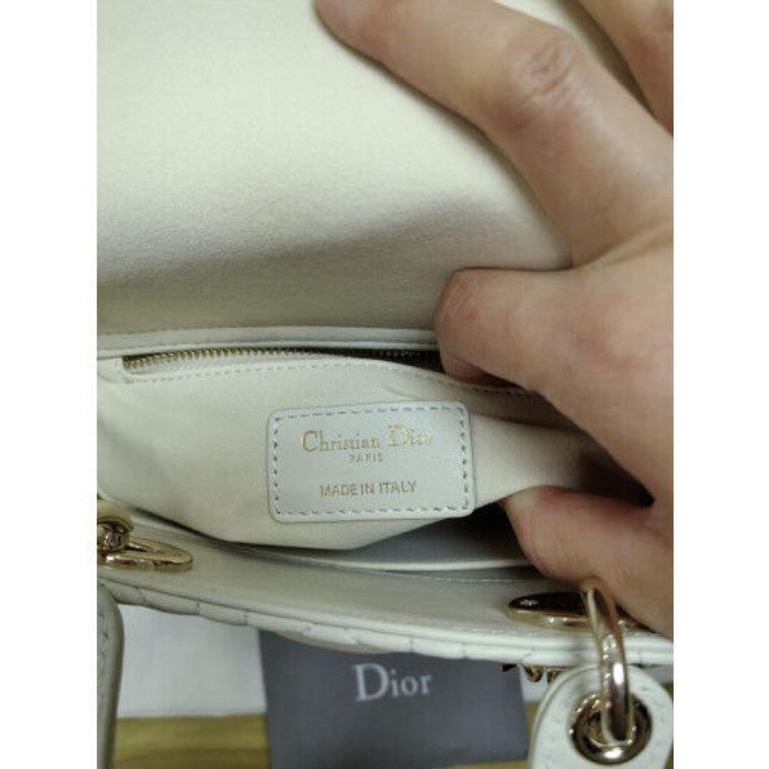 Christian Dior(クリスチャンディオール)のDIOR レディディオール ミディアムバッグ ホワイト レディースのバッグ(ハンドバッグ)の商品写真