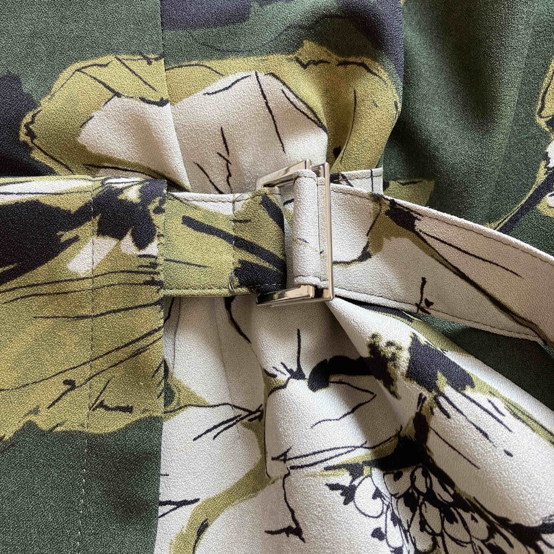 FRAY I.D(フレイアイディー)のFRAY I.D  ベルト付き花柄シフォンスカート レディースのスカート(ロングスカート)の商品写真
