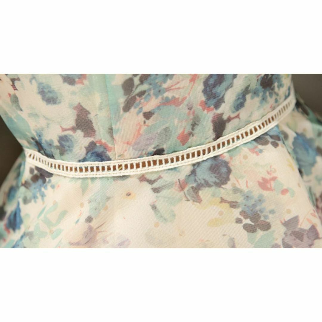 【お値下げ品】白襟 花がら ワンピース・ノースリーブ ドレス （ベージュ） レディースのワンピース(ひざ丈ワンピース)の商品写真