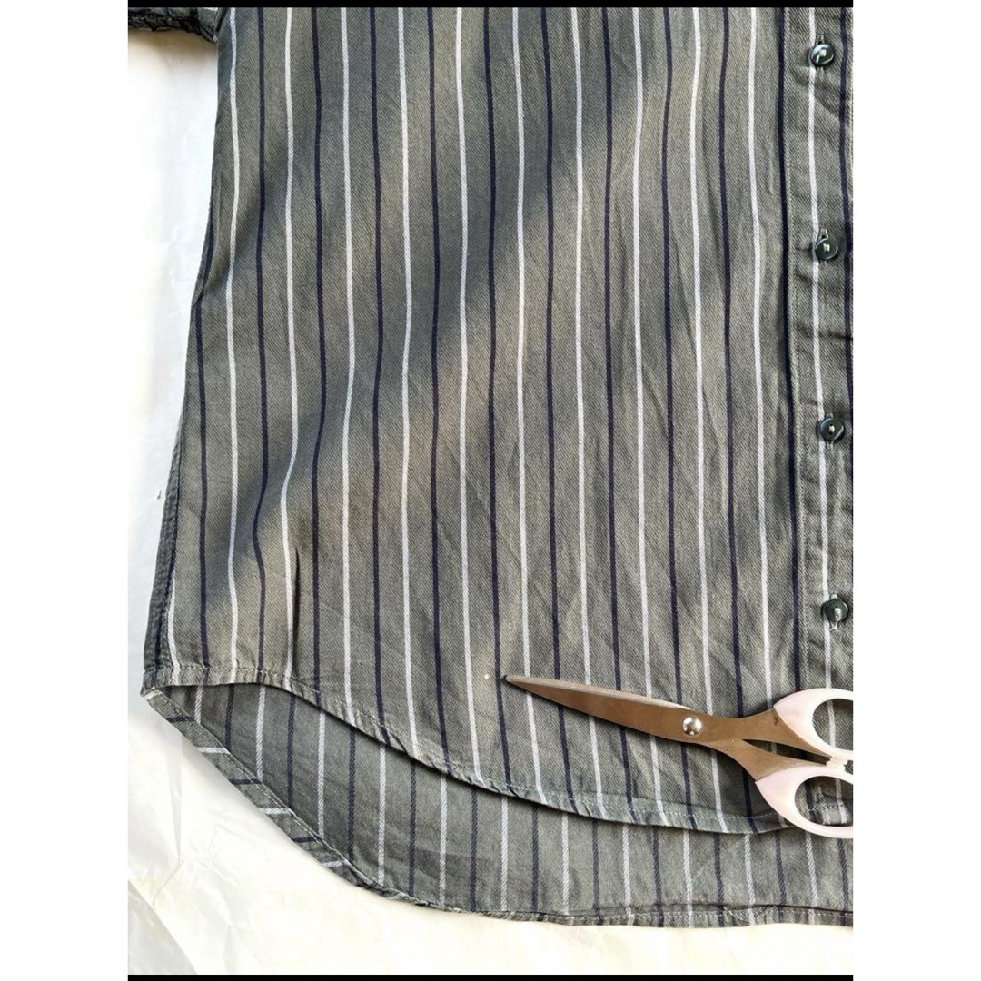 Design Tshirts Store graniph(グラニフ)のグラニフ  プードル刺繍ストライプシャツ　犬 レディースのトップス(シャツ/ブラウス(長袖/七分))の商品写真
