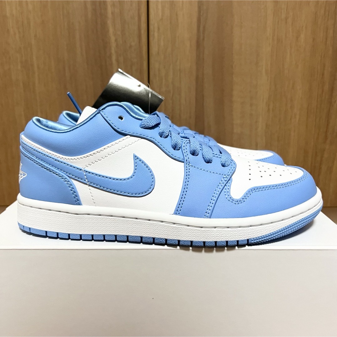 Jordan Brand（NIKE）(ジョーダン)のNIKE Air Jordan 1 Low エアジョーダン UNC 24cm レディースの靴/シューズ(スニーカー)の商品写真