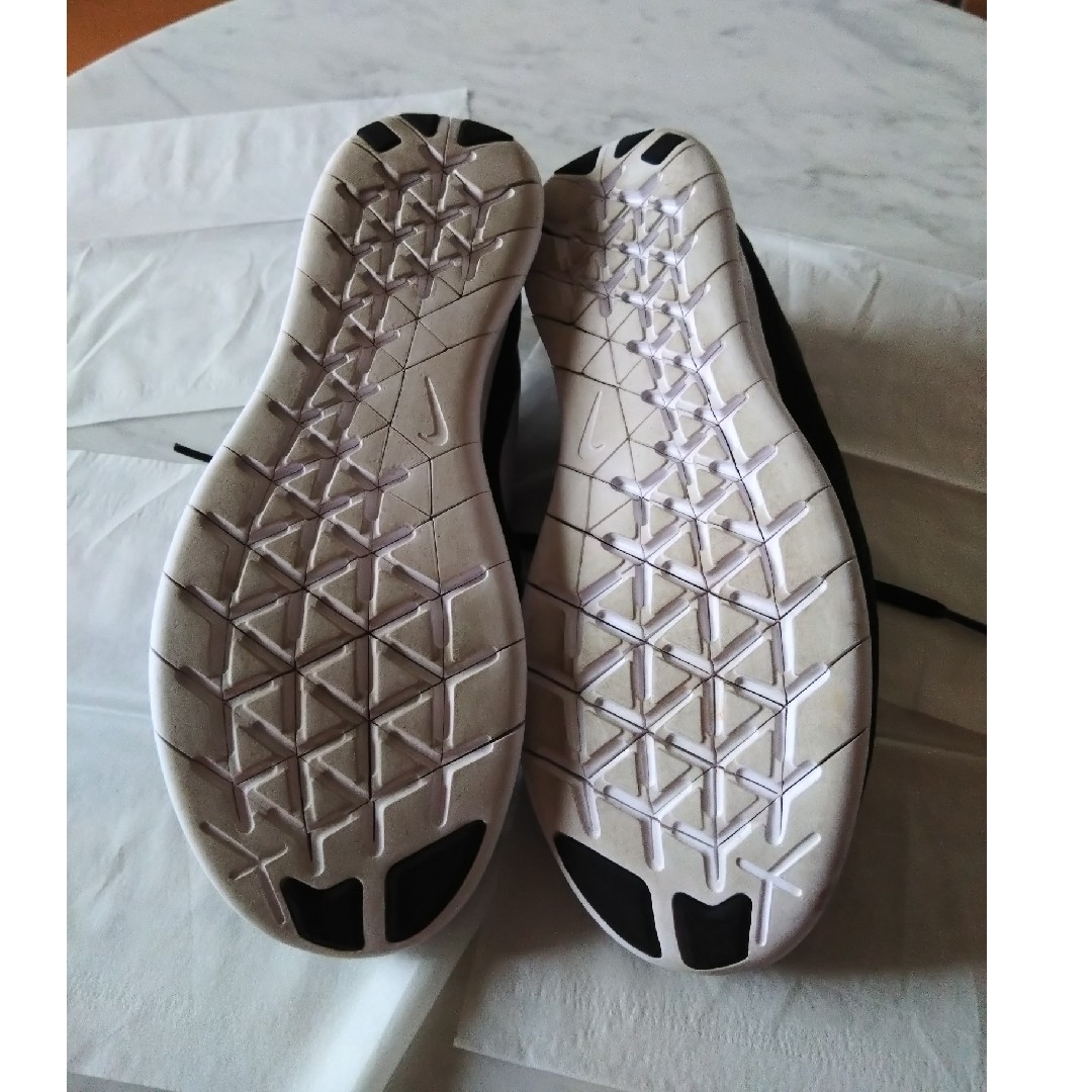 NIKE(ナイキ)のナイキ　ランニングシューズ　24cm　ブラック レディースの靴/シューズ(スニーカー)の商品写真