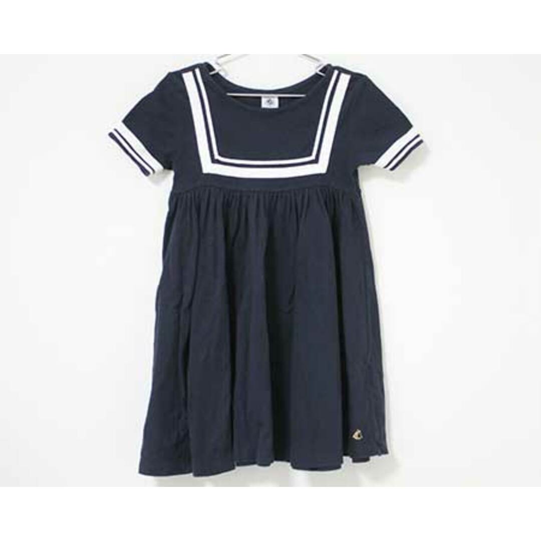 PETIT BATEAU(プチバトー)の【夏物 新入荷!】〓プチバトー/PETIT BATEAU〓116cm(6ans) 半袖ワンピース 紺×白  【中古】 子供服 キッズ kids 女の子  夏 onepi 324042 キッズ/ベビー/マタニティのキッズ服女の子用(90cm~)(ワンピース)の商品写真