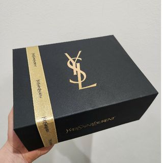 Yves Saint Laurent - 【未使用品】イヴサンローランメイクアップセット