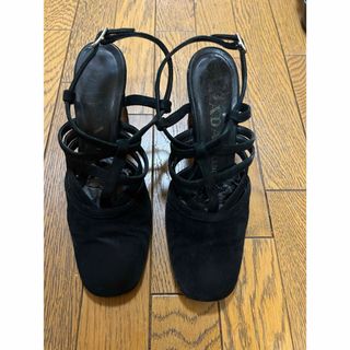 プラダ ストラップパンプス ハイヒール/パンプス(レディース)の通販 41 プラダ ストラップパンプス ハイヒール/パンプス(レディース)の通販 41