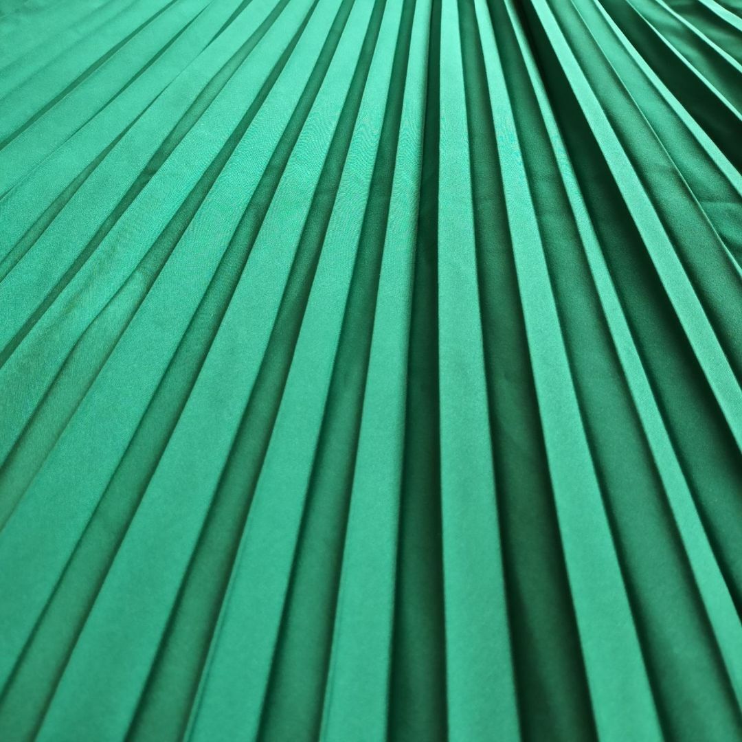 kumikyoku（組曲）(クミキョク)の組曲　ドッキング ワンピース ストライプ プリーツ　緑　白　黒　M レディースのワンピース(ロングワンピース/マキシワンピース)の商品写真
