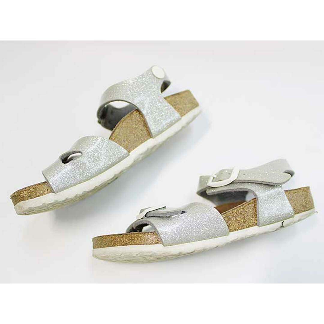 BIRKENSTOCK(ビルケンシュトック)の【夏物 新入荷!】▼ビルケンシュトック/BIRKENSTOCK▼18cm サンダル/シューズ/靴 シルバー×茶 【中古】 子供 キッズ kids 男の子 女の子 夏 shoes 624042 キッズ/ベビー/マタニティのキッズ靴/シューズ(15cm~)(サンダル)の商品写真