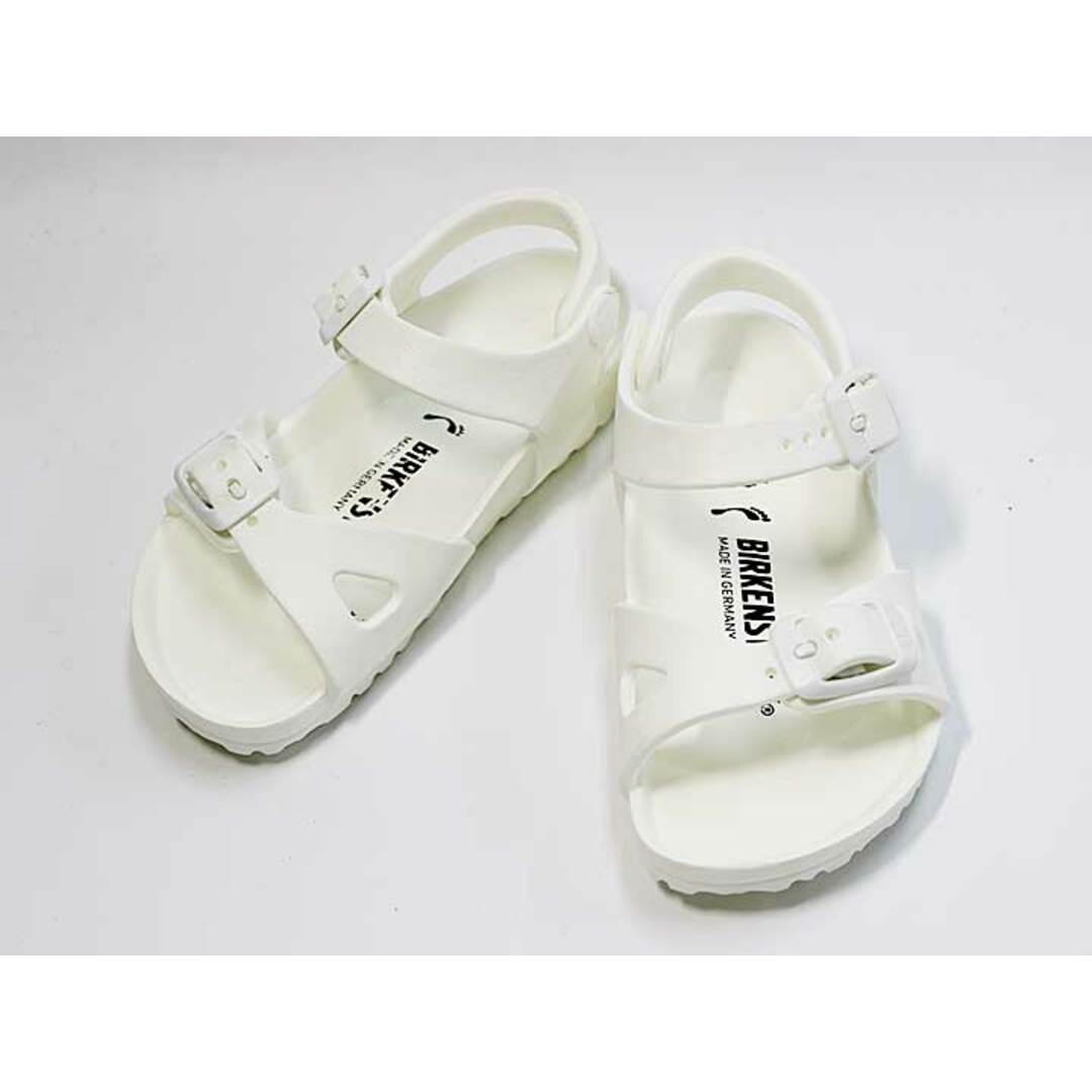 BIRKENSTOCK(ビルケンシュトック)の【夏物 新入荷!】▼ビルケンシュトック/BIRKENSTOCK▼15cm サンダル/シューズ/靴 白×黒 【中古】 子供 キッズ kids 男の子 女の子 夏 shoes 624042 キッズ/ベビー/マタニティのキッズ靴/シューズ(15cm~)(サンダル)の商品写真