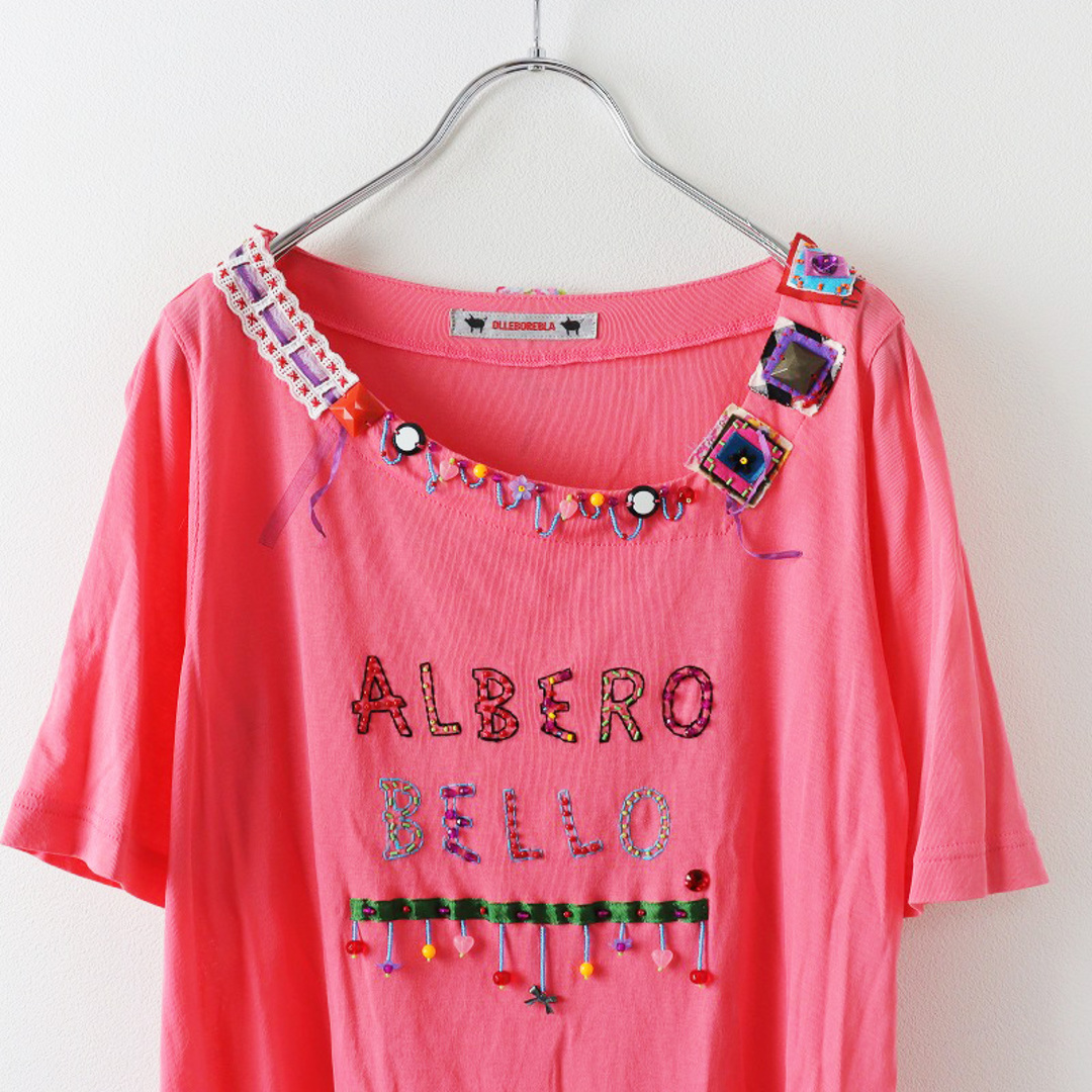 美品 アルベロベロ オレボレブラ ALBEROBELLO OLLEBOREBLA ビーズ装飾モチーフ付きカットソー/ピンク Tシャツ ロゴ【2400013846929】 レディースのトップス(カットソー(長袖/七分))の商品写真