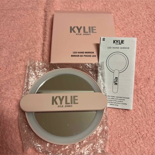 カイリーコスメティックス(Kylie Cosmetics)のKYLIEカイリー非売品LEDライト付ハンドミラー未使用KYLIE JENNER(その他)