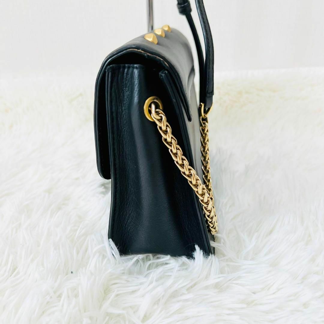 Furla(フルラ)のFURLA スタッズ付きメトロポリス ゴールド金具　ブラック　ショルダーバッグ レディースのバッグ(ショルダーバッグ)の商品写真