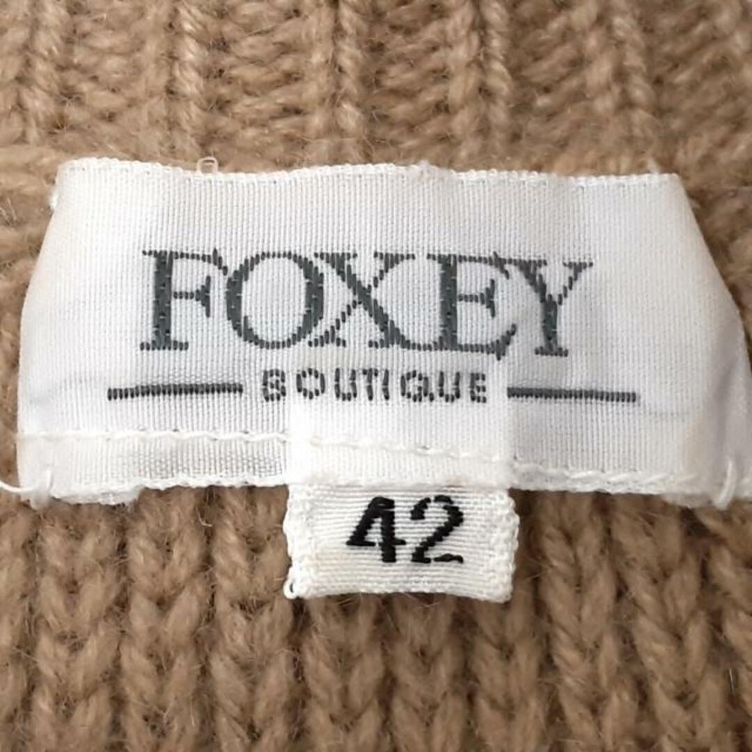 FOXEY(フォクシー)のFOXEY(フォクシー) ワンピース サイズ42 L レディース美品  - ベージュ ハイネック/ノースリーブ/ロング/カシミヤ レディースのワンピース(その他)の商品写真