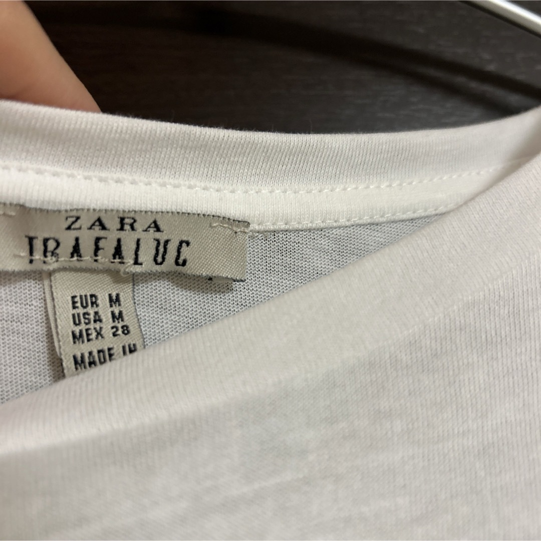 ZARA(ザラ)の最終価格！ZARA Tシャツ　白　メッセージ レディースのトップス(Tシャツ(半袖/袖なし))の商品写真