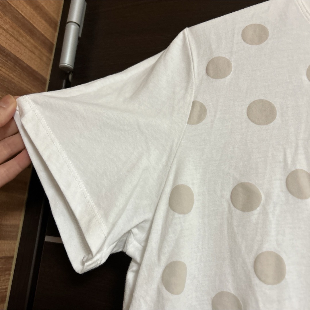ZARA(ザラ)のGW価格！ZARA Tシャツ　白　ドット　ベージュ　可愛い レディースのトップス(Tシャツ(半袖/袖なし))の商品写真