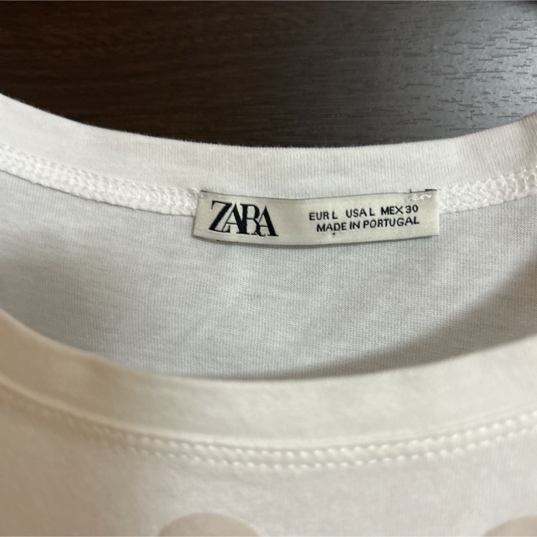 ZARA(ザラ)のGW価格！ZARA Tシャツ　白　ドット　ベージュ　可愛い レディースのトップス(Tシャツ(半袖/袖なし))の商品写真