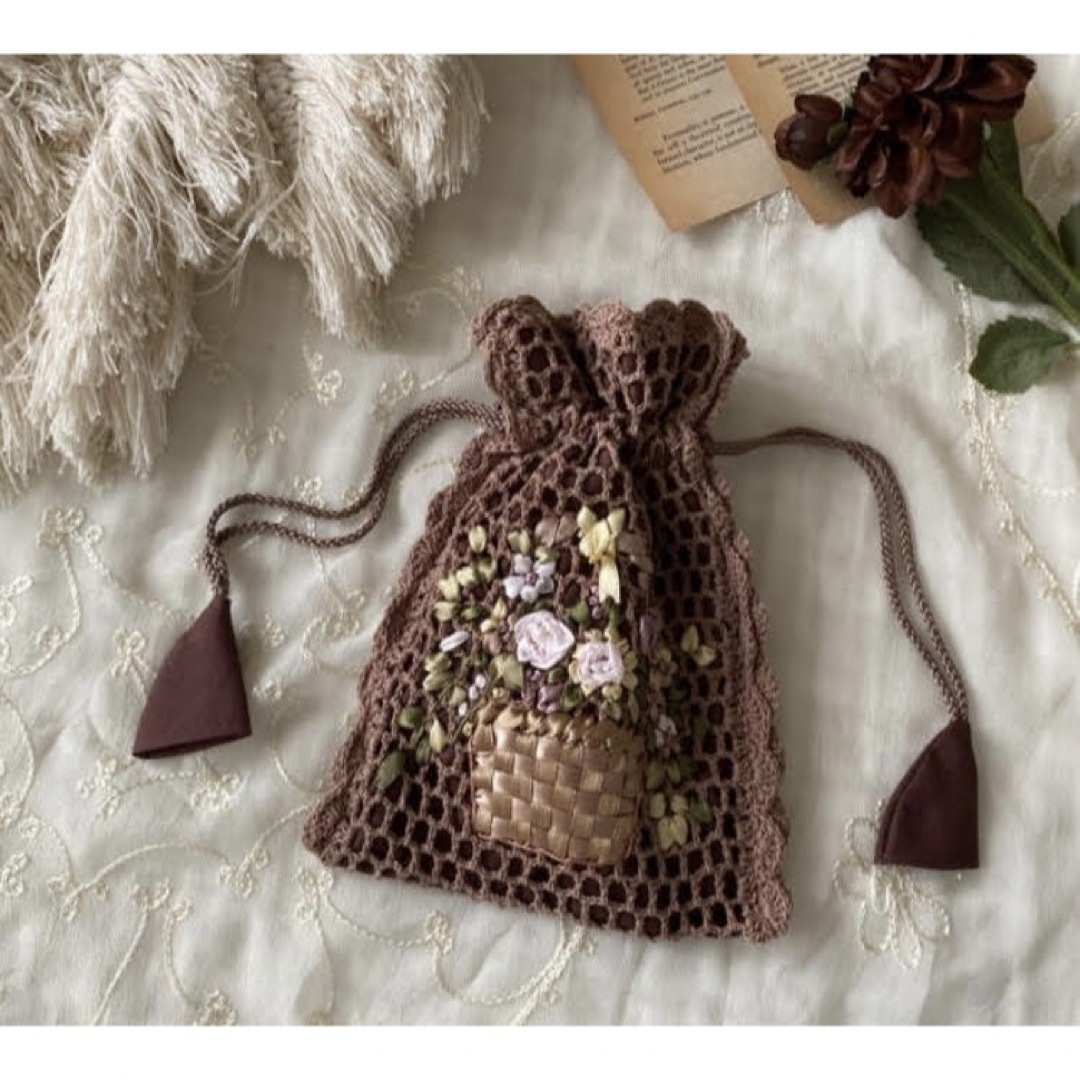 Grimoire(グリモワール)のvintageヴィンテージレトロ花フラワー刺繍レース編み巾着ポーチ レディースのファッション小物(ポーチ)の商品写真