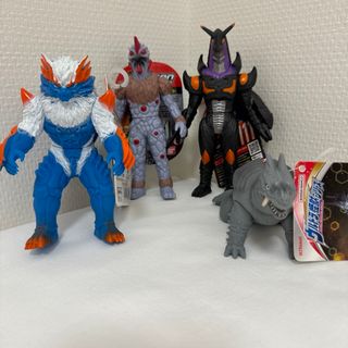 バンダイウルトラ怪獣シリーズ　タグ付き新品　ホロボロス　ギガデロス　ナックル星人(特撮)