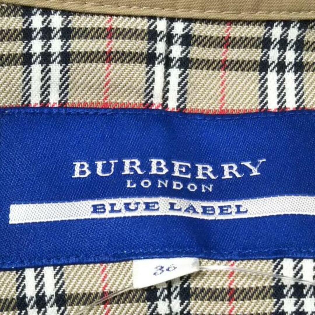 BURBERRY BLUE LABEL(バーバリーブルーレーベル)のBurberry Blue Label(バーバリーブルーレーベル) ジャケット サイズ36 S レディース - ベージュ 長袖/ダブル/春/夏 綿 レディースのジャケット/アウター(その他)の商品写真