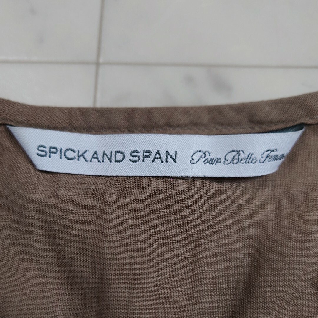 Spick & Span(スピックアンドスパン)の美品♪ スピックアンドスパン コットンリネン 半袖ブラウス レース カーキ レディースのトップス(シャツ/ブラウス(半袖/袖なし))の商品写真