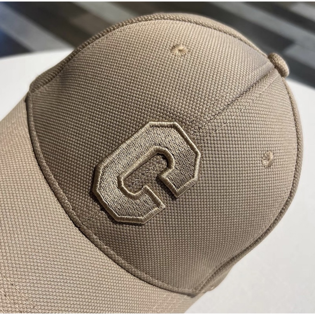 ロゴキャップ　ベージュ　ベースボールキャップ 帽子 韓国 小顔効果 UV防止 レディースの帽子(キャップ)の商品写真