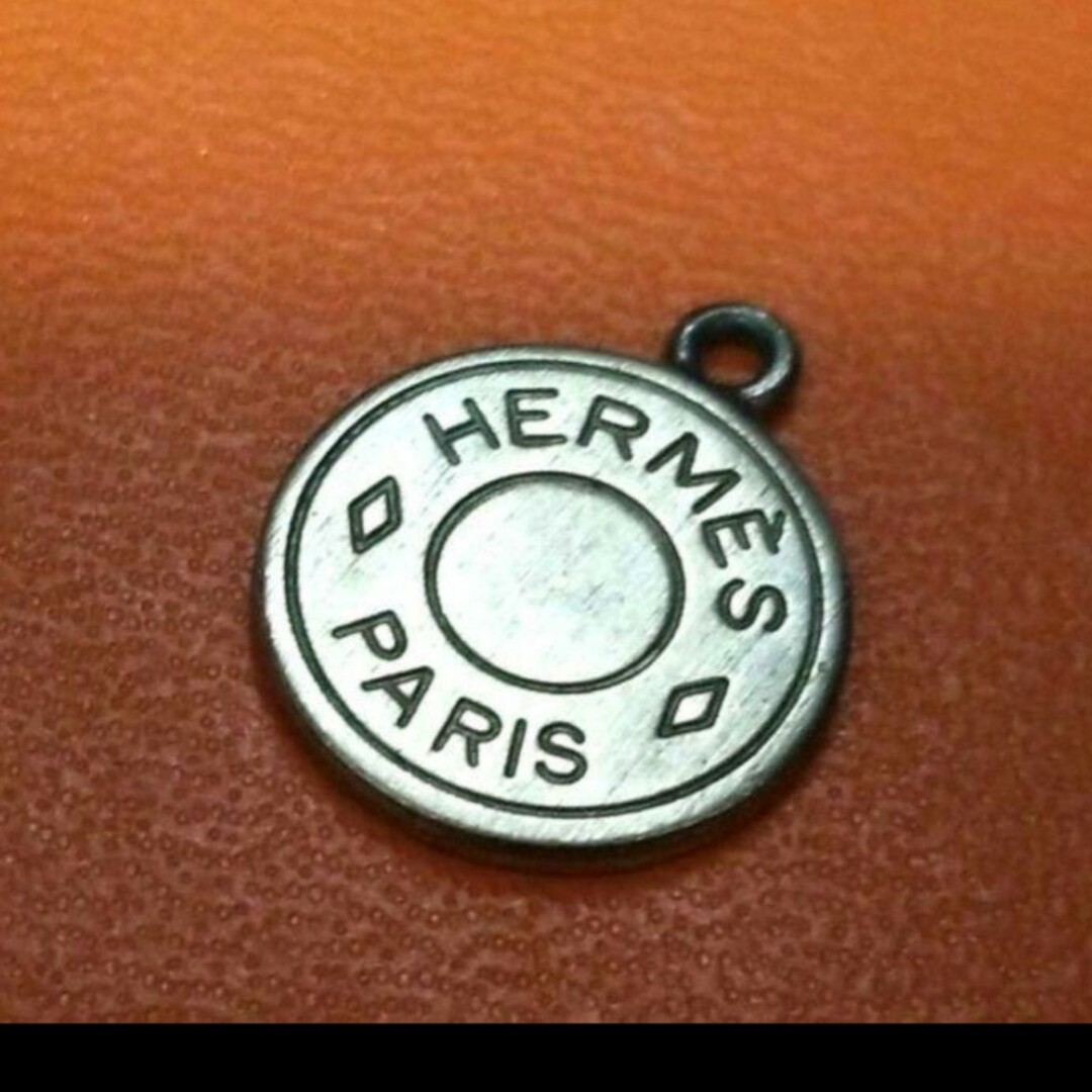 Hermes(エルメス)のエルメスのペンダントトップです レディースのアクセサリー(ネックレス)の商品写真
