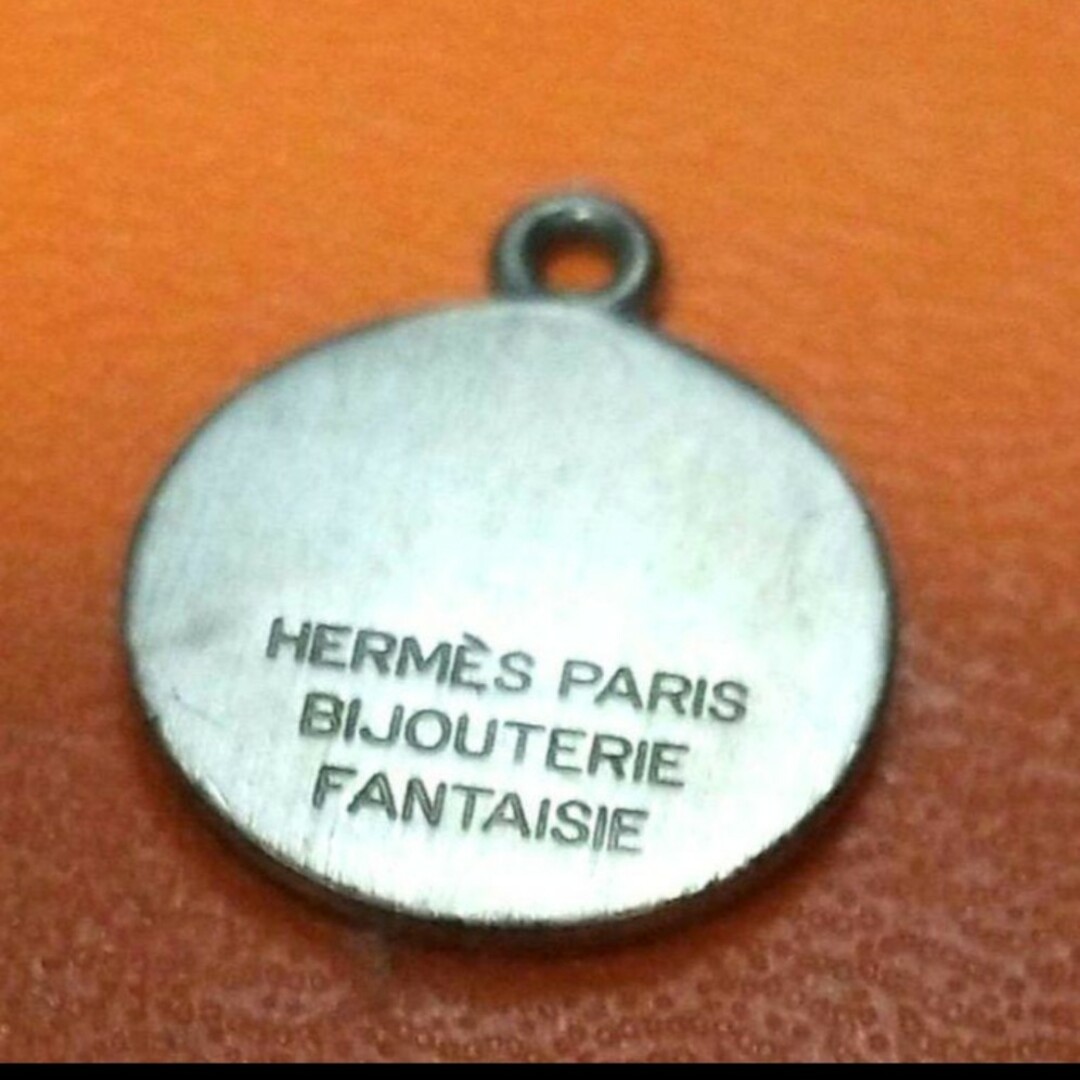 Hermes(エルメス)のエルメスのペンダントトップです レディースのアクセサリー(ネックレス)の商品写真