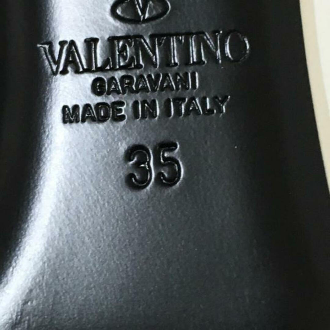 valentino garavani(ヴァレンティノガラヴァーニ)のVALENTINOGARAVANI(バレンチノガラバーニ) ミュール 35 レディース - 白 フラワー(花) レザー レディースの靴/シューズ(ミュール)の商品写真