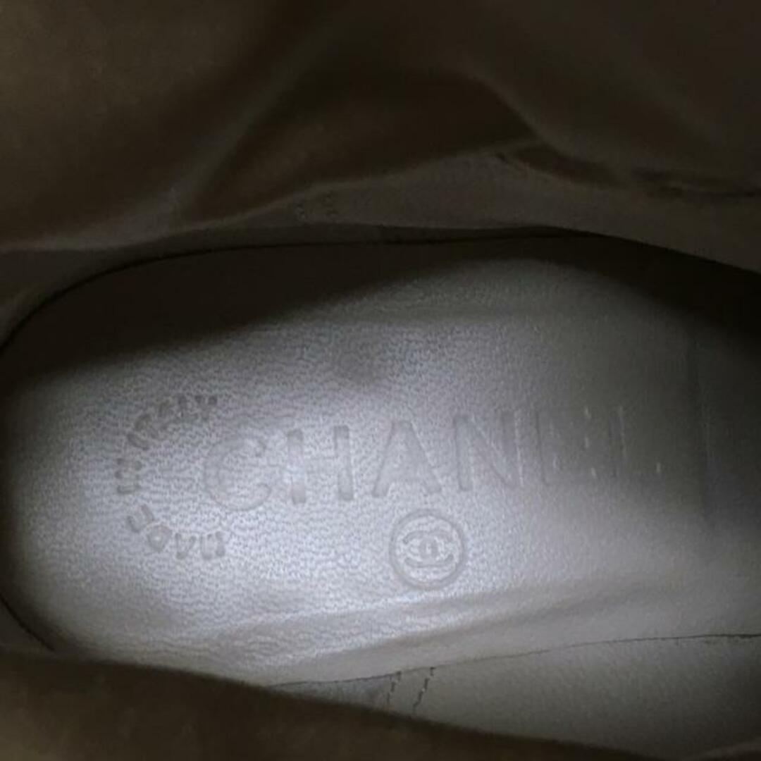 CHANEL(シャネル)のCHANEL(シャネル) ショートブーツ 36 1/2C レディース - ライトブラウン ココマーク レザー レディースの靴/シューズ(ブーツ)の商品写真