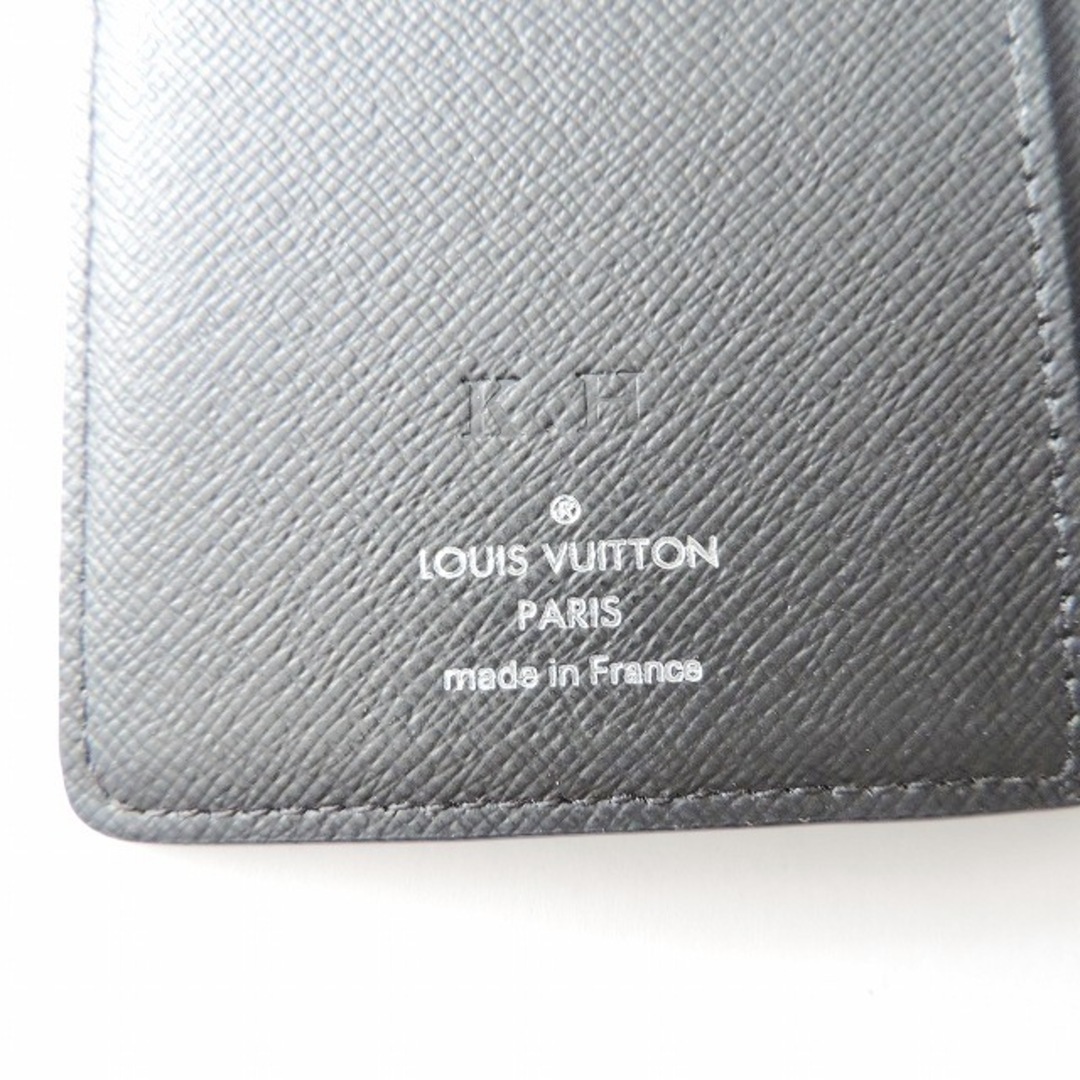 LOUIS VUITTON(ルイヴィトン)のLOUIS VUITTON(ルイヴィトン) 手帳 ダミエグラフィット アジェンダポッシュ R20975 ダミエグラフィット イニシャル刻印 ダミエ・グラフィット キャンバス レディースのファッション小物(その他)の商品写真